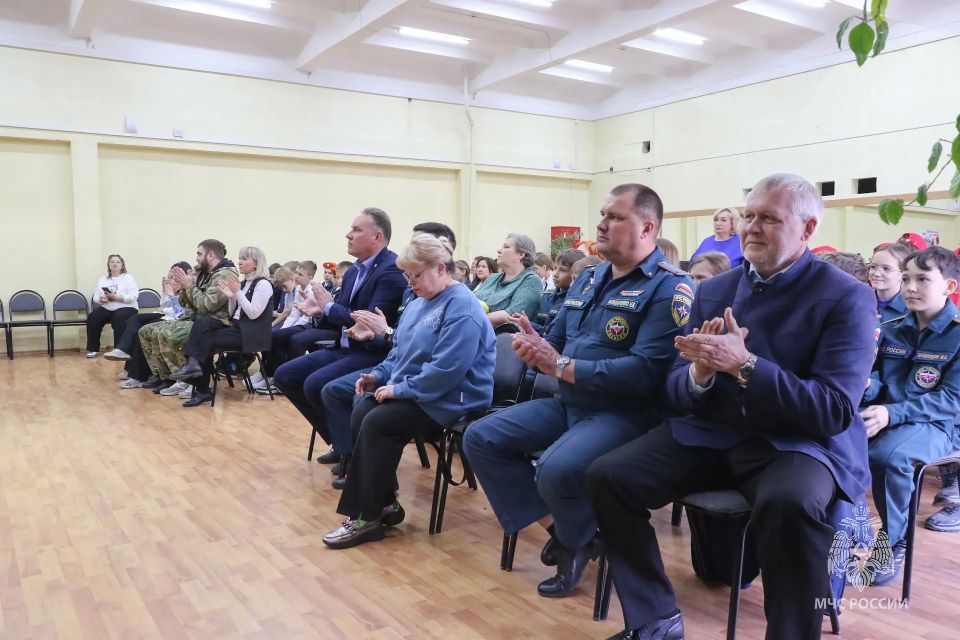 Наградили чемпионов!. В абаканской школе №29 прошло торжественное награждение победителей муниципального этапа соревнований «Школа безопасности» Наградили чемпионов!. В абаканской школе №29 прошло торжественное награждение победителей муниципального этапа соревнований «Школа безопасности»