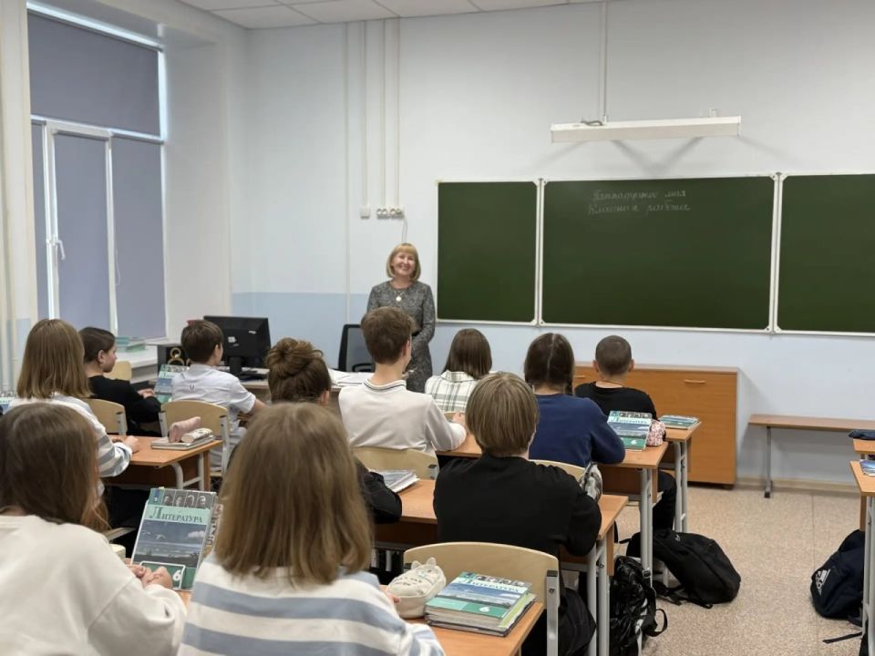 Высокого звания «Заслуженный учитель Российской Федерации» удостоены двое абаканских педагогов Высокого звания «Заслуженный учитель Российской Федерации» удостоены двое абаканских педагогов