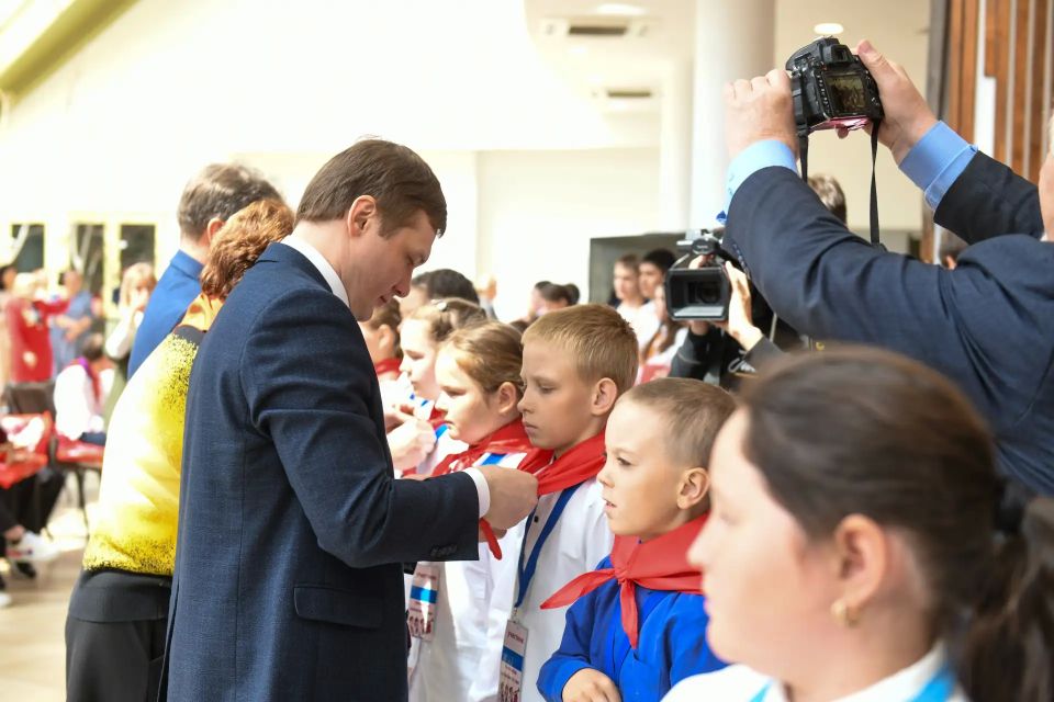 Школьники Хакасии вновь стали пионерами Школьники Хакасии вновь стали пионерами