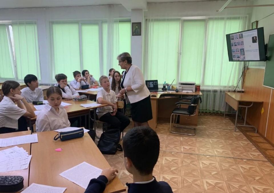Высокого звания удостоены абаканские учителя русского языка и литературы