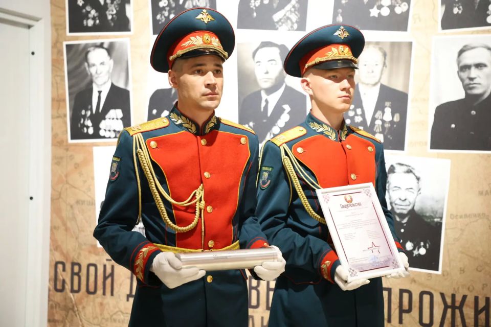 Символ мужества воинов – земля из легендарной Брестской крепости передана в Хакасию