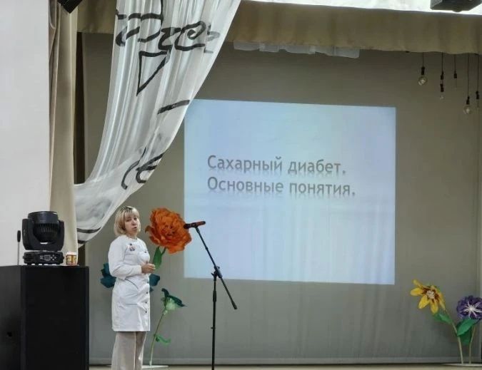 Врачи провели Школу здоровья в Усть-Абакане