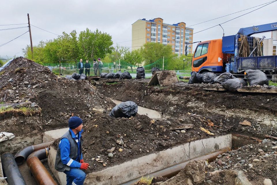 Министр ЖКХ и энергетики Хакасии проинспектировал ход модернизации коммунальной инфраструктуры в Саяногорске Министр ЖКХ и энергетики Хакасии проинспектировал ход модернизации коммунальной инфраструктуры в Саяногорске
