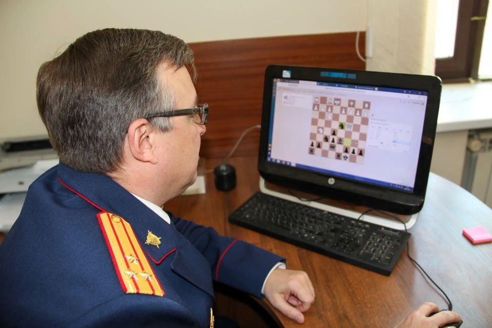 Сотрудники Главного следственного управления и ветераны следствия сразились в онлайнтурнире по шахматам Сотрудники Главного следственного управления и ветераны следствия сразились в онлайнтурнире по шахматам