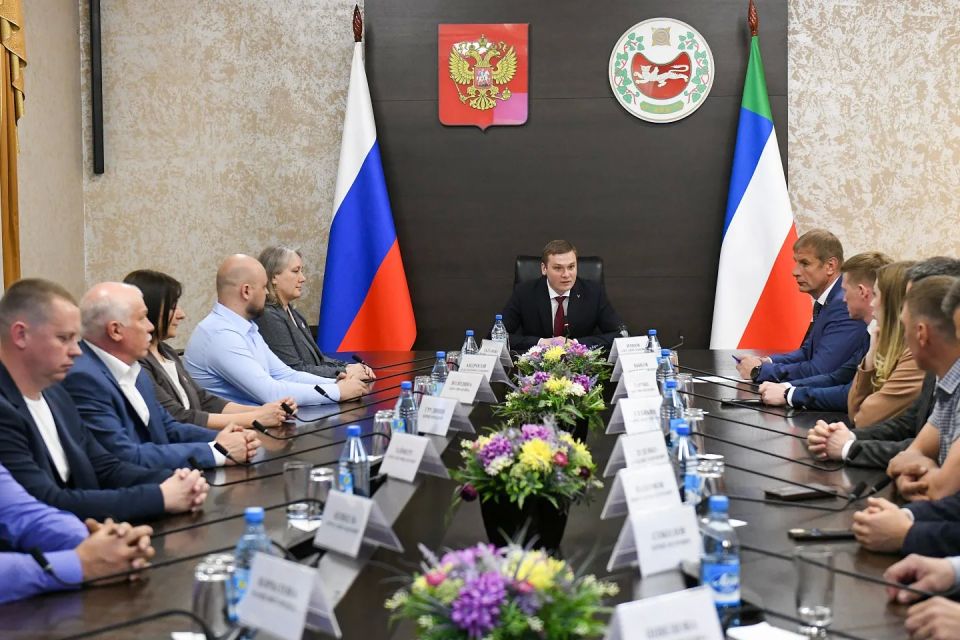 В День российского предпринимательства лучшим представителям отрасли вручили правительственные награды В День российского предпринимательства лучшим представителям отрасли вручили правительственные награды