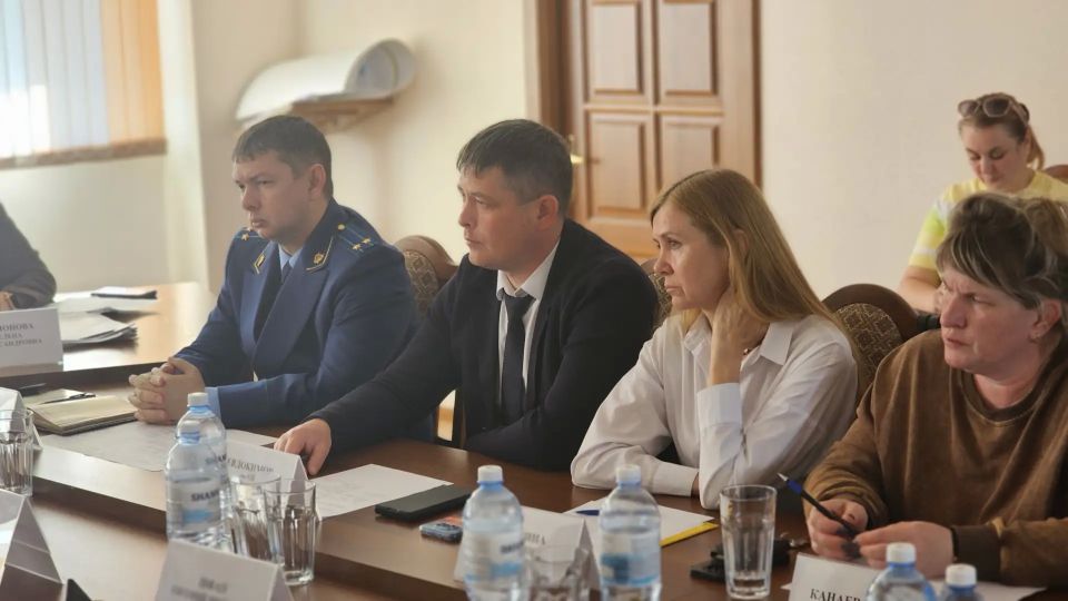 Прокурор Ширинского района Дмитрий Гранкин принял участие в совещании рабочей группы по вопросу реализации мероприятия индивидуальной программы социально-экономического развития региона