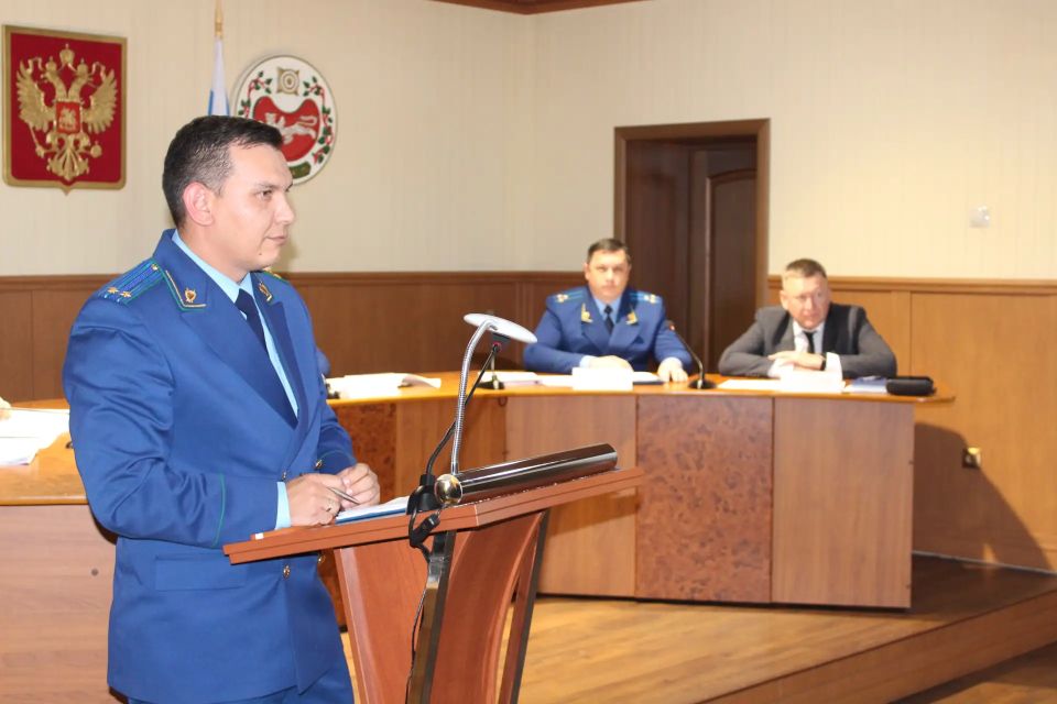 В прокуратуре Республики Хакасия в рамках заседания коллегии обсудили состояние законности в сфере охраны атмосферного воздуха В прокуратуре Республики Хакасия в рамках заседания коллегии обсудили состояние законности в сфере охраны атмосферного воздуха