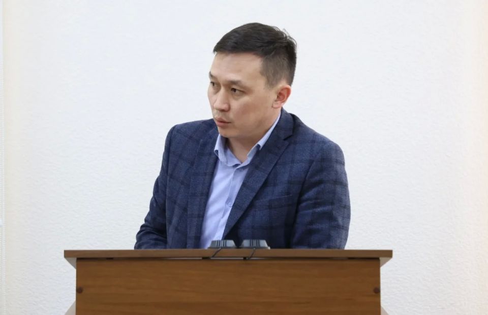 Эксперты парламента обсудили обновление общественного транспорта в Хакасии Эксперты парламента обсудили обновление общественного транспорта в Хакасии