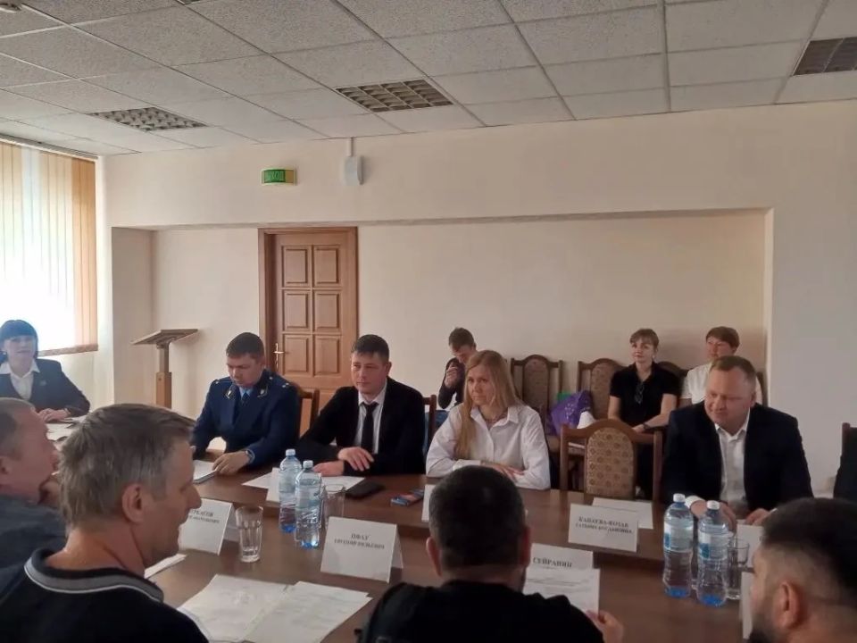В Хакасии обсудили благоустройство туристического центра в Жемчужном В Хакасии обсудили благоустройство туристического центра в Жемчужном