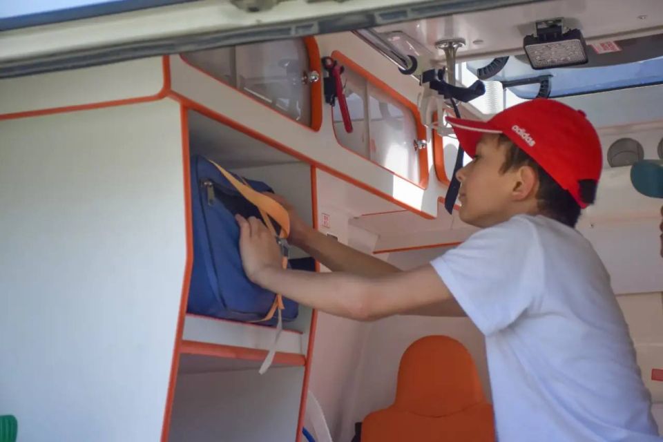 Детвору Таштыпского района познакомили с работой службы скорой помощи Детвору Таштыпского района познакомили с работой службы скорой помощи