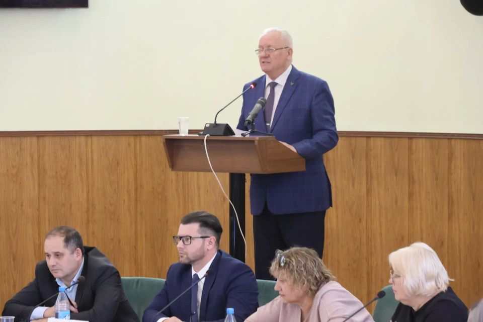 Школа № 2 была исключена из очереди на капремонт по решению Правительства Хакасии Школа № 2 была исключена из очереди на капремонт по решению Правительства Хакасии