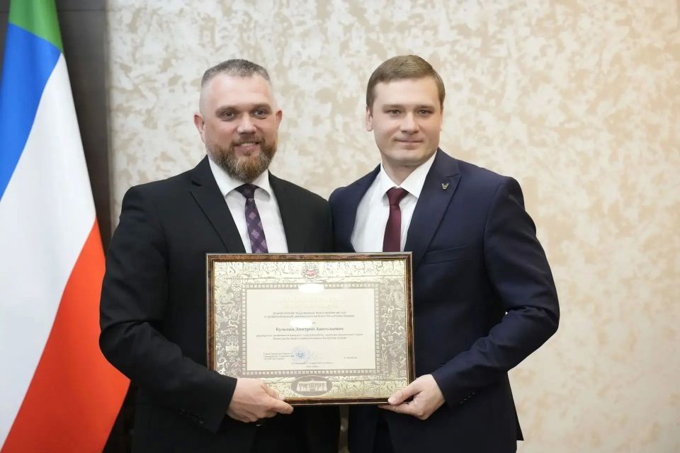 Валентин Коновалов: Вы всегда остаётесь источником добра и милосердия Валентин Коновалов: Вы всегда остаётесь источником добра и милосердия