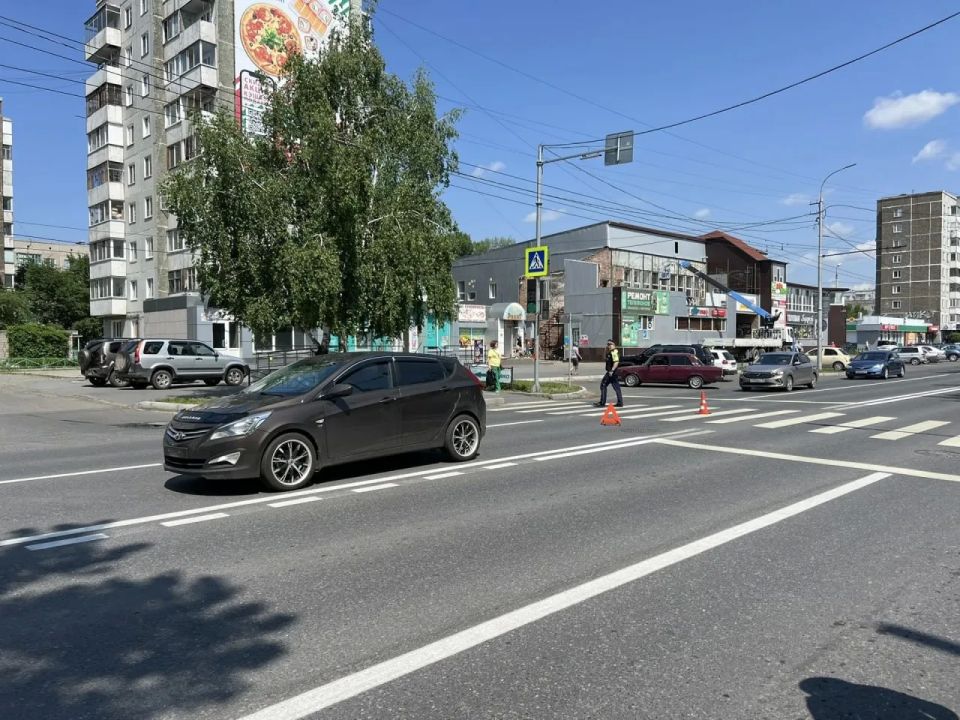 10-летнего велосипедиста снесла девушка на иномарке по Торговой в Абакане