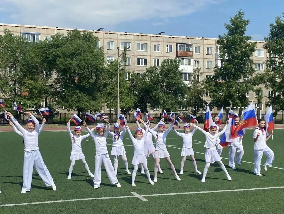 В Абакане прошёл фестиваль «Zащитим мир творчеством» В Абакане прошёл фестиваль «Zащитим мир творчеством»