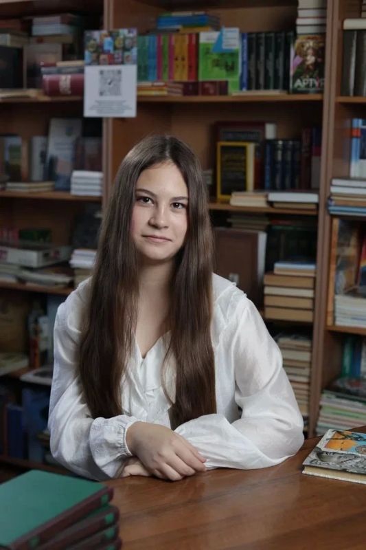 Валентин Коновалов: Шесть выпускников Хакасии получили 100 баллов на ЕГЭ по химии, истории и литературе Валентин Коновалов: Шесть выпускников Хакасии получили 100 баллов на ЕГЭ по химии, истории и литературе