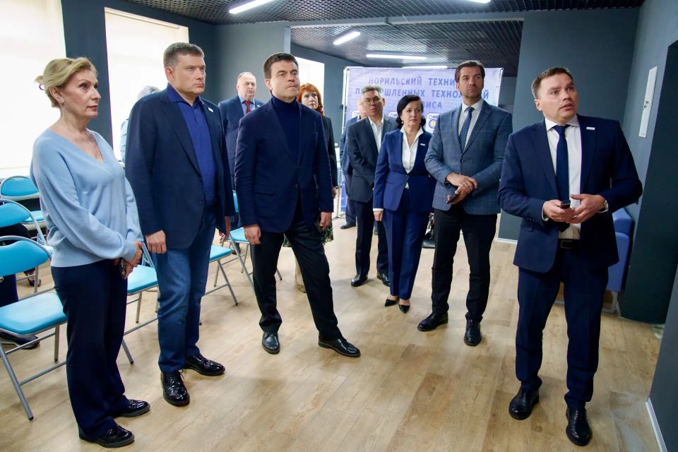 Заместители Председателя СФ Николай Журавлёв и Инна Святенко посетили Норильск с рабочей поездкой, посвящённой мониторингу реализации Комплексного плана социально-экономического развития города до 2035 года Заместители Председателя СФ Николай Журавлёв и Инна Святенко посетили Норильск с рабочей поездкой, посвящённой мониторингу реализации Комплексного плана социально-экономического развития города до 2035 года