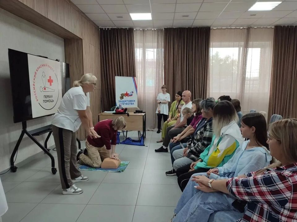 Мастер-класс по оказанию первой помощи прошёл в Хакасии Мастер-класс по оказанию первой помощи прошёл в Хакасии