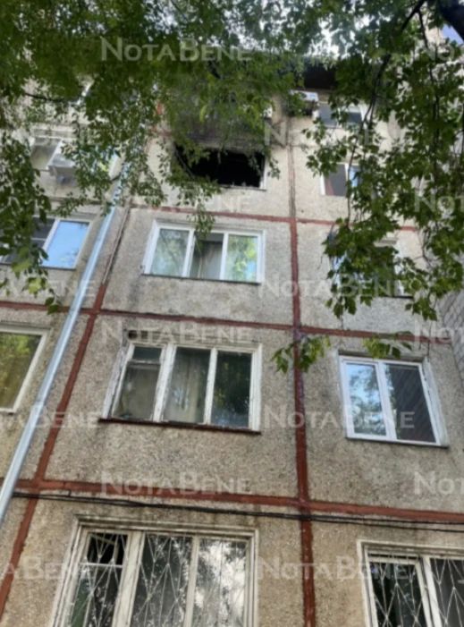 Пожар в доме на проезде Северном, 5 тушили в Абакане Пожар в доме на проезде Северном, 5 тушили в Абакане