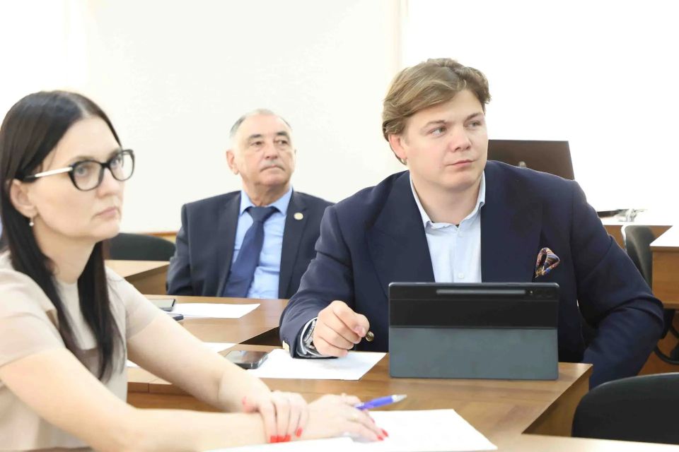 В Хакасии планируется учредить почетное звание «Заслуженный работник металлургической промышленности Республики Хакасия» В Хакасии планируется учредить почетное звание «Заслуженный работник металлургической промышленности Республики Хакасия»