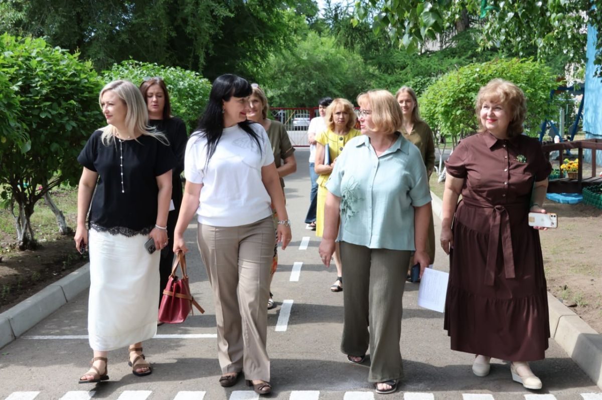 Сегодня в столице Хакасии комиссия начала комплексную проверку готовности детских садов к новому учебному году Сегодня в столице Хакасии комиссия начала комплексную проверку готовности детских садов к новому учебному году