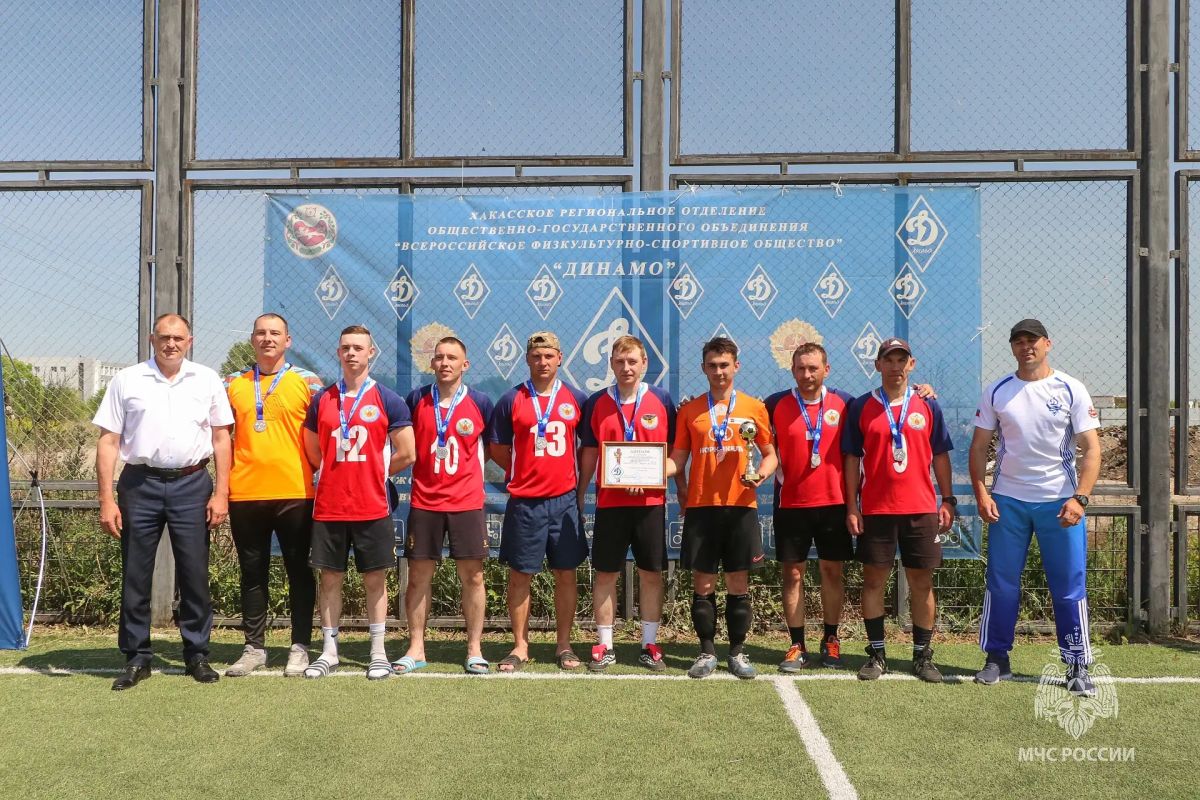 Никакая жара не помеха нашим чемпионам по мини-футболу! Никакая жара не помеха нашим чемпионам по мини-футболу!