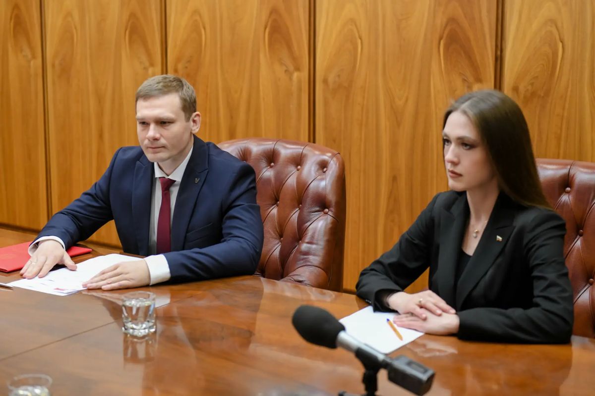 Валентин Коновалов: Встретился с заместителем полпреда Президента РФ в СФО Олегом Ивановичем Денисенко Валентин Коновалов: Встретился с заместителем полпреда Президента РФ в СФО Олегом Ивановичем Денисенко