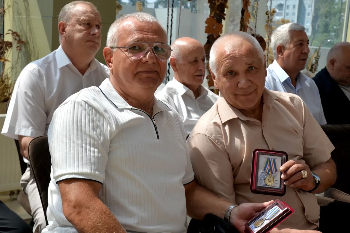 Яркие моменты 90-летнего юбилея Госавтоинспекции смотрите в нашем фоторепортаже: ретроавтомобили, современная техника, искренние улыбки юных гостей на тематической площадке и трогательные фотографии ветеранов Яркие моменты 90-летнего юбилея Госавтоинспекции смотрите в нашем фоторепортаже: ретроавтомобили, современная техника, искренние улыбки юных гостей на тематической площадке и трогательные фотографии ветеранов