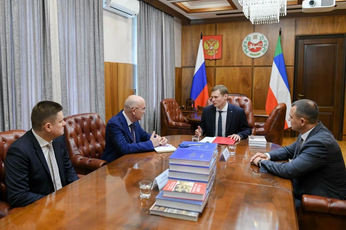 Глава Хакасии встретился с заместителем руководителя Федерального казначейства Глава Хакасии встретился с заместителем руководителя Федерального казначейства