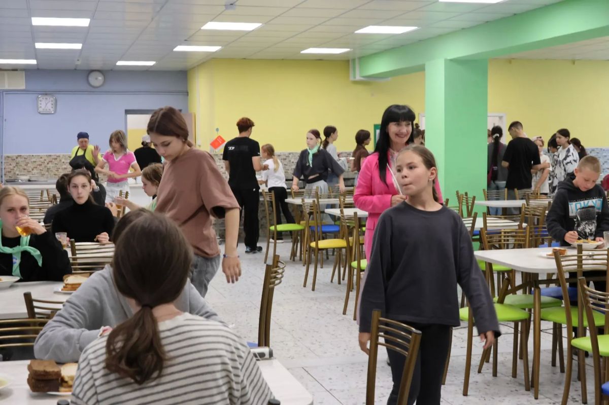 В абаканских детских оздоровительных лагерях «Меридиан» и «Звёздный» началась вторая смена В абаканских детских оздоровительных лагерях «Меридиан» и «Звёздный» началась вторая смена