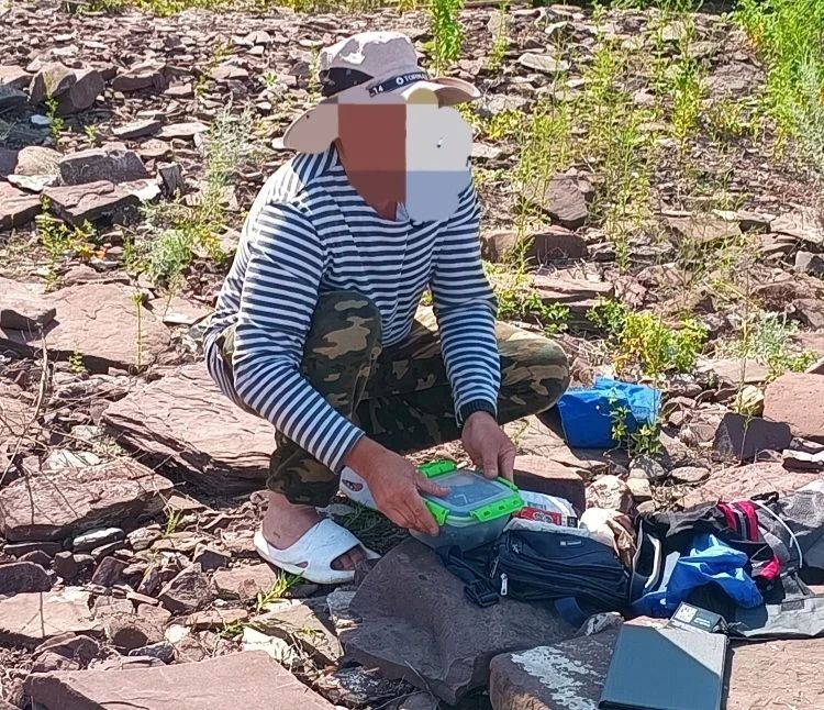 50-летний рыбак на резиновой лодке едва не погиб на Красноярском водохранилище