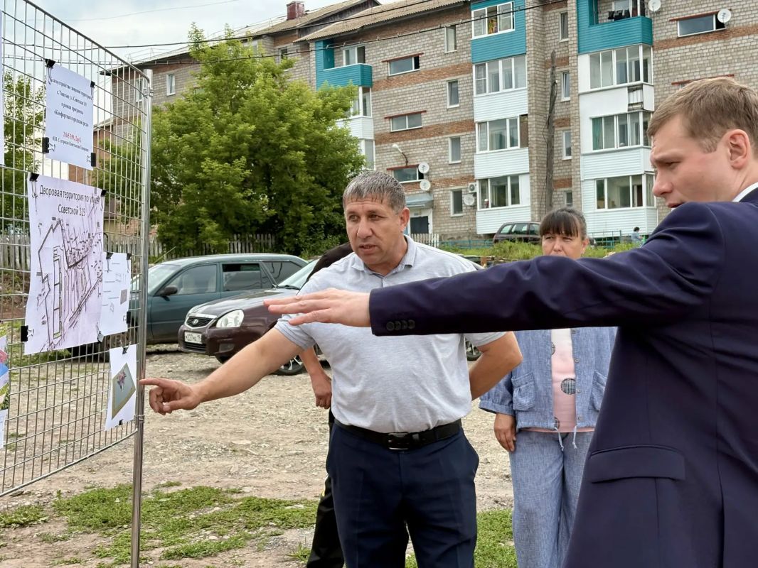 Валентин Коновалов: В республике активно идет дорожное строительство и благоустройство территорий Валентин Коновалов: В республике активно идет дорожное строительство и благоустройство территорий