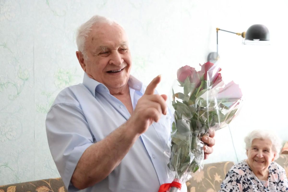 15 июля свой День рождения отметил Евгений Михайлович Дунаев, ему исполнилось 90 лет 15 июля свой День рождения отметил Евгений Михайлович Дунаев, ему исполнилось 90 лет