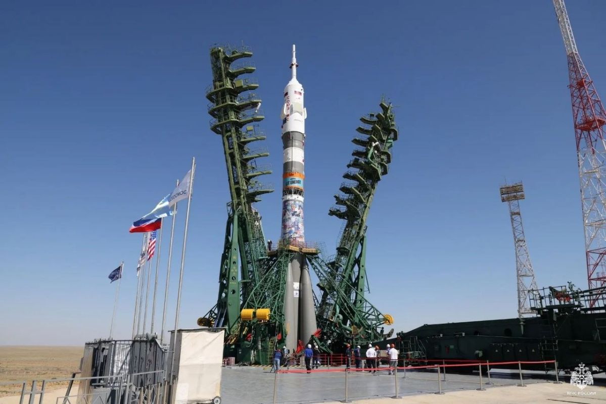МЧС России обеспечило пожарную безопасность запуска ракеты «Союз-2.1а» с космодрома Байконур МЧС России обеспечило пожарную безопасность запуска ракеты «Союз-2.1а» с космодрома Байконур