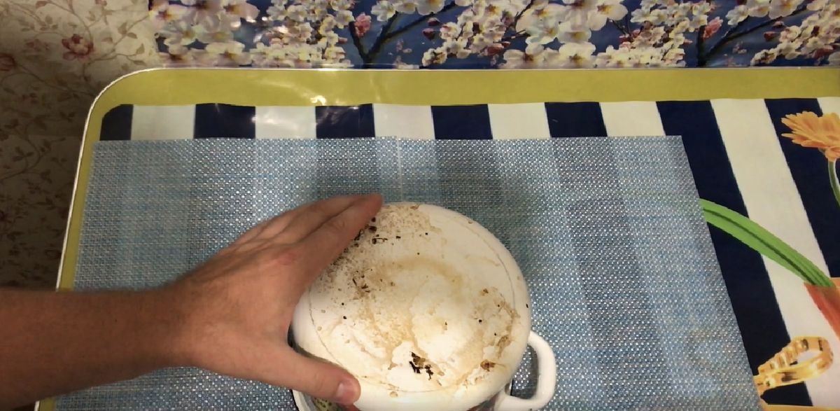 Как легко и эффективно очистить кастрюли от жира и нагара