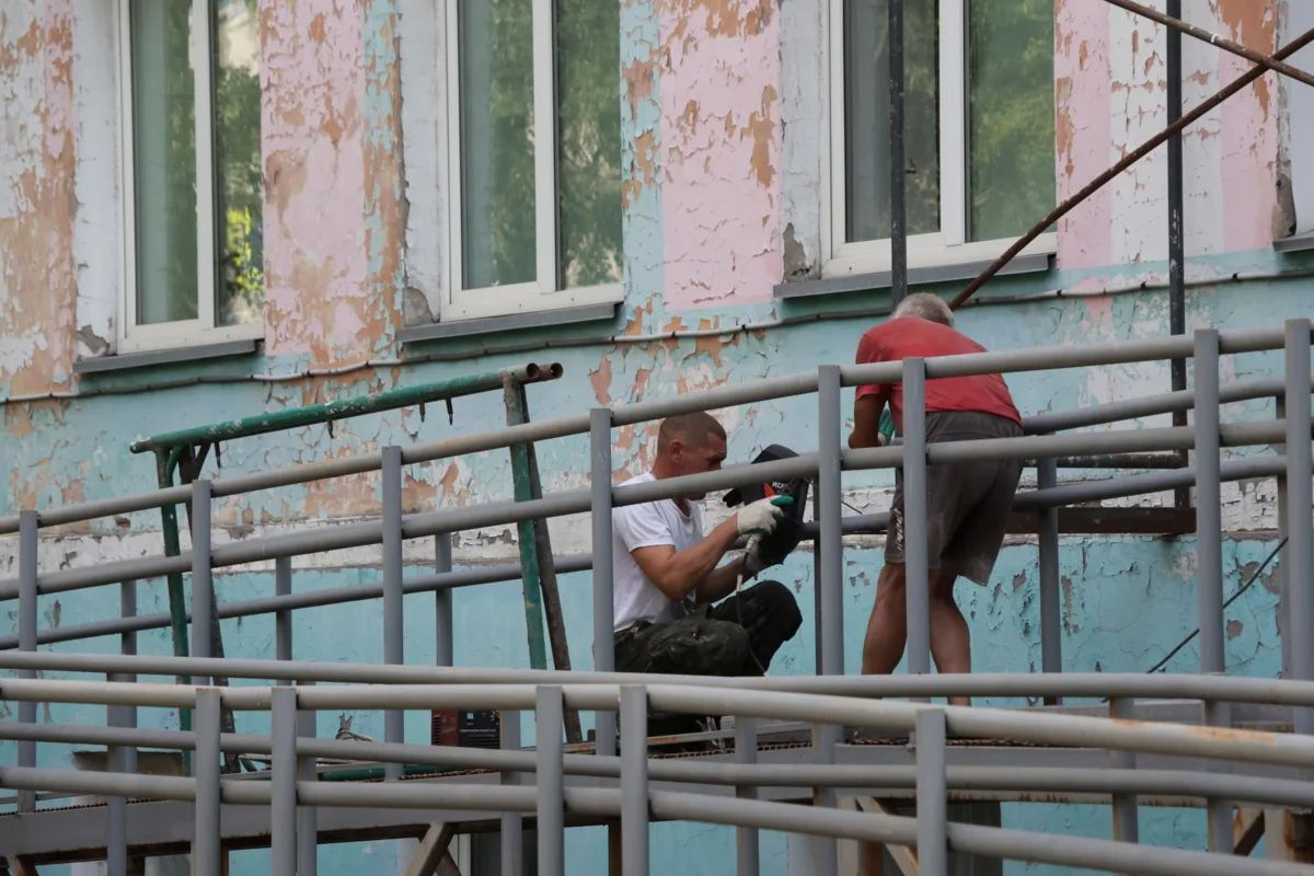 Фасад старого УПК в Абакане станет молочно-бежевым Фасад старого УПК в Абакане станет молочно-бежевым