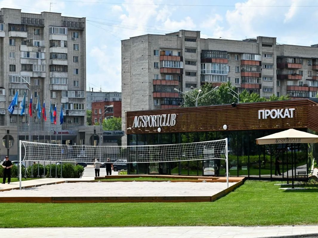 Благоустройство нового общественного пространства в Омске оценил полпред Президента Благоустройство нового общественного пространства в Омске оценил полпред Президента