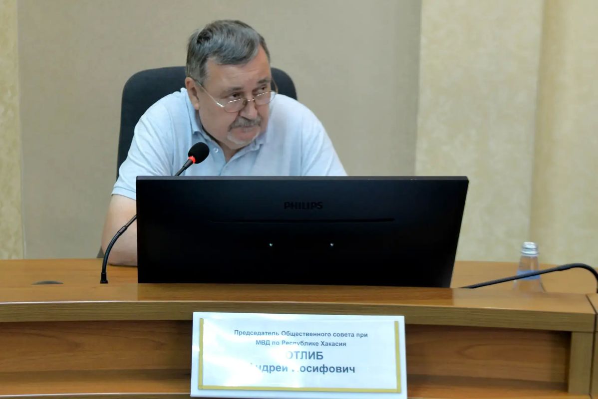 В МВД по Республике Хакасия состоялось заседание Общественного совета В МВД по Республике Хакасия состоялось заседание Общественного совета