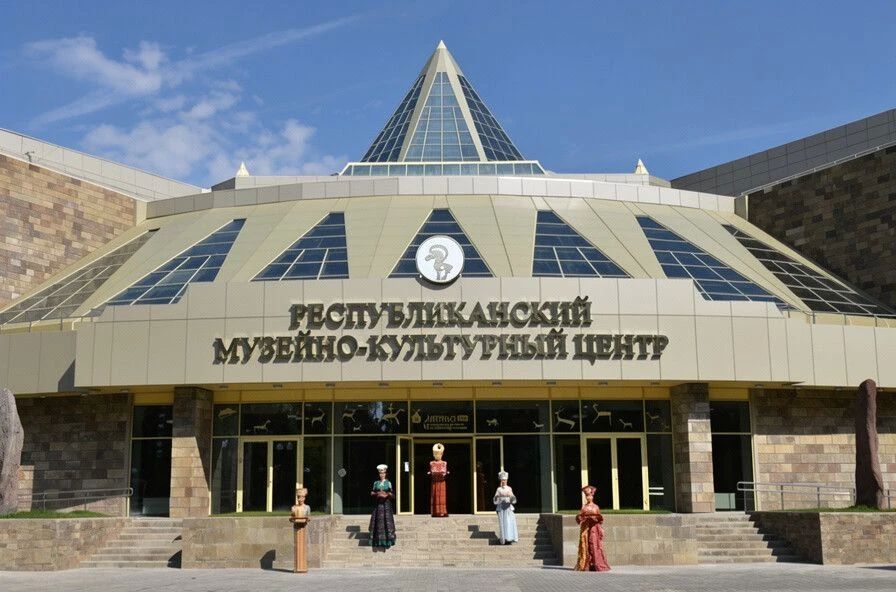 Выставкой «95 лет храним историю для вас» отметит свой День рождения главный музей Хакасии