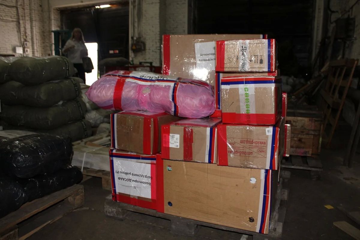 20-тонный гумгруз отправлен из Хакасии в зону СВО 20-тонный гумгруз отправлен из Хакасии в зону СВО