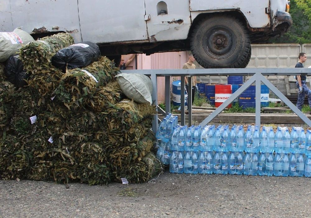 20-тонный гумгруз отправлен из Хакасии в зону СВО 20-тонный гумгруз отправлен из Хакасии в зону СВО