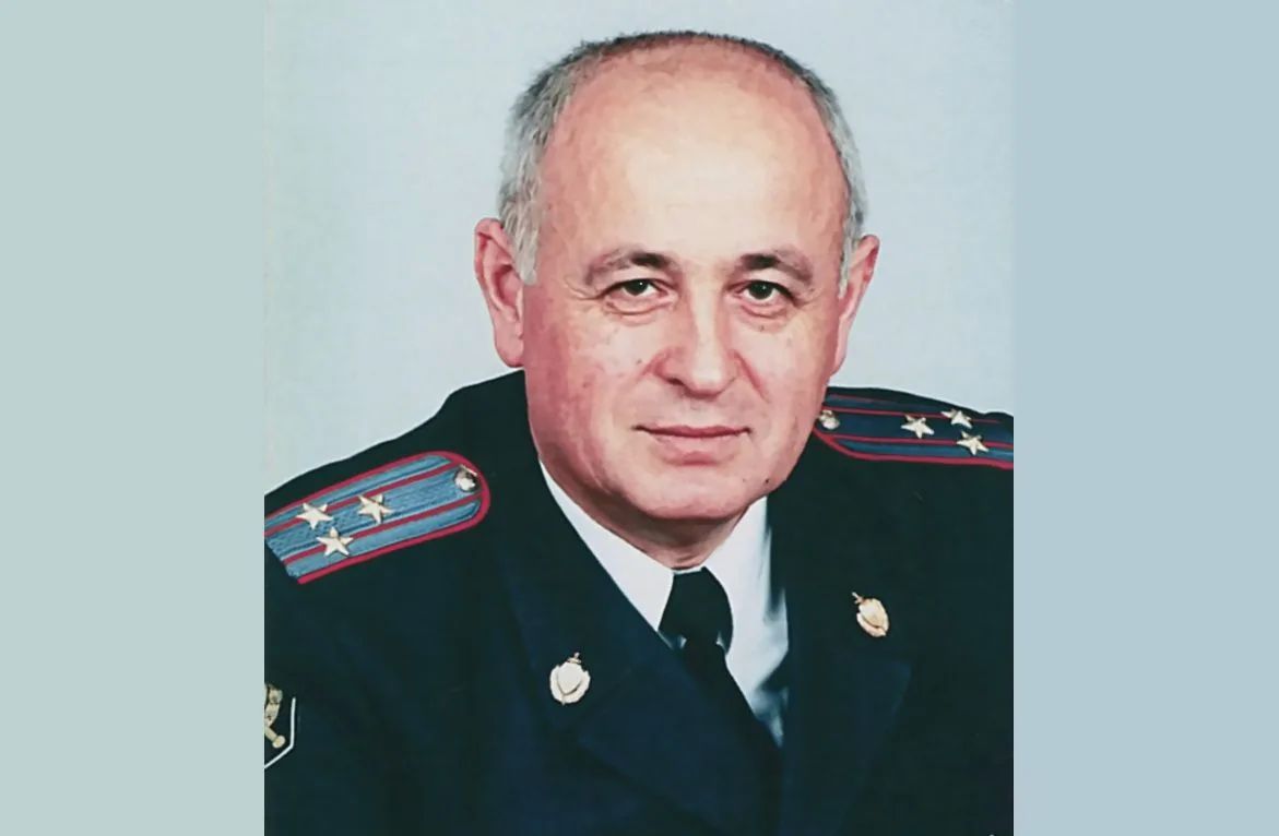 Феномен Лазаря. Не так давно сдержанно и без салютов отметили в Хакасии 90-летие самой известной в системе МВД республики службы — Госавтоинспекции, или попросту ГАИ