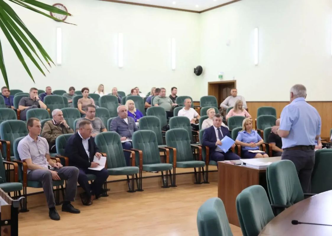 Подготовка к предстоящему отопительному периоду - на контроле прокуратуры г. Абакана Подготовка к предстоящему отопительному периоду - на контроле прокуратуры г. Абакана