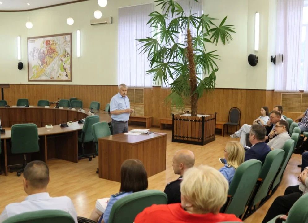 Подготовка к предстоящему отопительному периоду - на контроле прокуратуры г. Абакана Подготовка к предстоящему отопительному периоду - на контроле прокуратуры г. Абакана