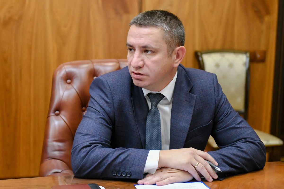 Валентин Коновалов: Провёл совещание по ситуации на топливном рынке Хакасии Валентин Коновалов: Провёл совещание по ситуации на топливном рынке Хакасии