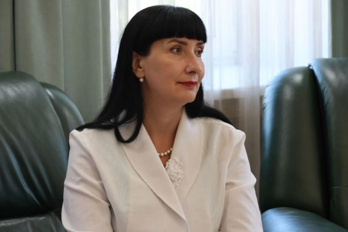 Директор школы № 4 Людмила Георгиевна Широкова выразила желание оставить пост руководителя образовательного учреждения, и сегодня Глава города Абакана Алексей Лемин согласовал назначение Директор школы № 4 Людмила Георгиевна Широкова выразила желание оставить пост руководителя образовательного учреждения, и сегодня Глава города Абакана Алексей Лемин согласовал назначение