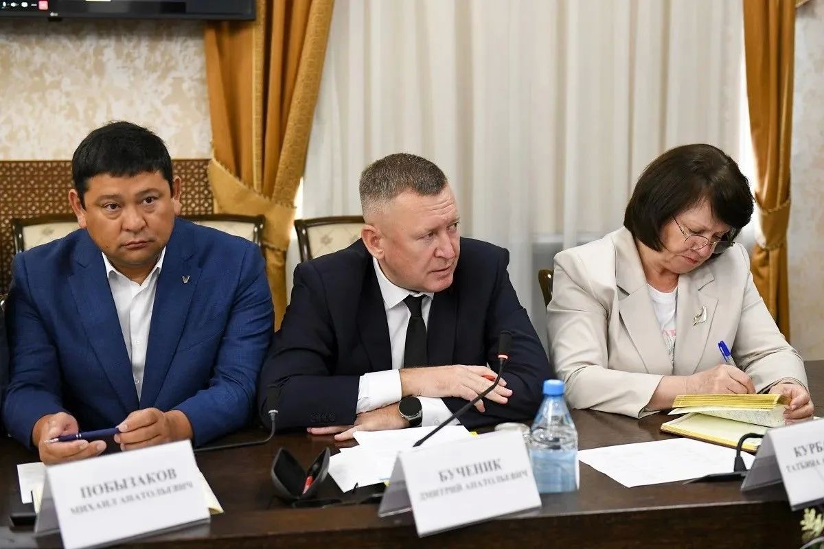Региональный оперштаб продолжает принимать меры по бесперебойному обеспечению Хакасии топливом Региональный оперштаб продолжает принимать меры по бесперебойному обеспечению Хакасии топливом