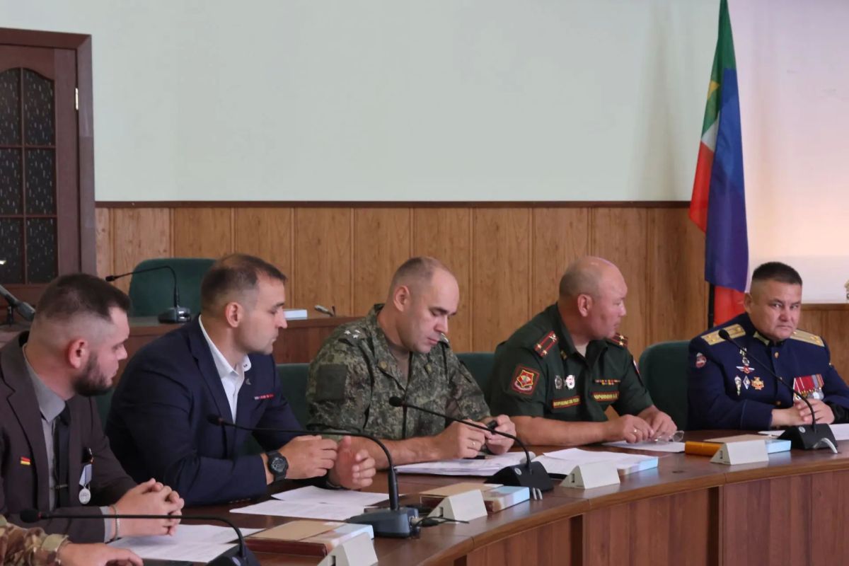 Специальная военная операция ведётся с 2022 года и касается практически каждой семьи в России Специальная военная операция ведётся с 2022 года и касается практически каждой семьи в России