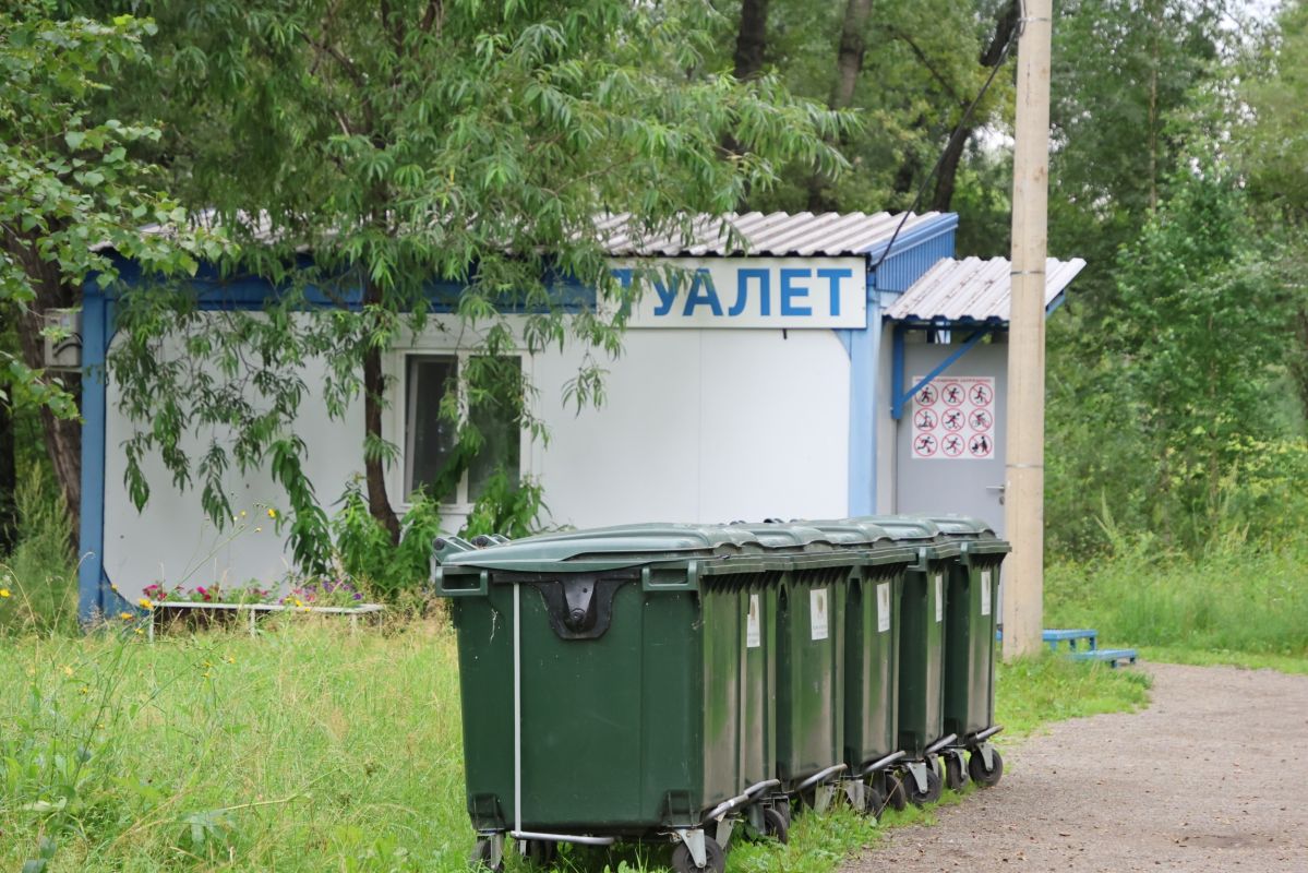 Она тебе не прислуга! Как ты относишься к тем, кто за тобой убирает? Она тебе не прислуга! Как ты относишься к тем, кто за тобой убирает?