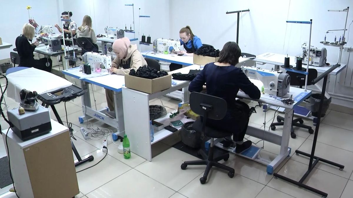 8 миллионов рублей на новое оборудование получат девять предприятий Хакасии