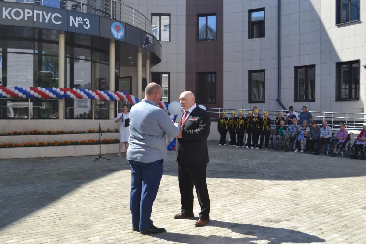 В Абакане открыли новый корпус пансионата ветеранов В Абакане открыли новый корпус пансионата ветеранов